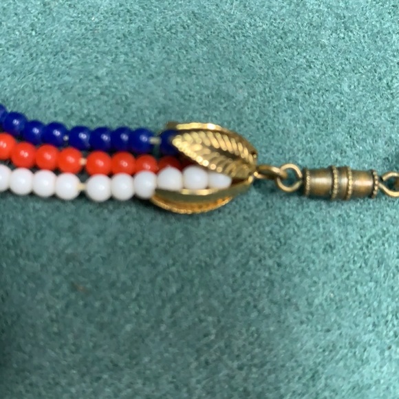 Vintage 3 strand beaded necklace - Picture 9 of 10